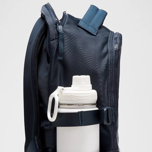 Lululemon Crew Backpack 22L - Picture 2 of 7